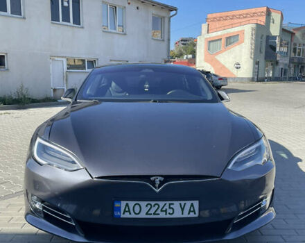 Серый Тесла Модель С, объемом двигателя 0 л и пробегом 80 тыс. км за 24700 $, фото 1 на Automoto.ua
