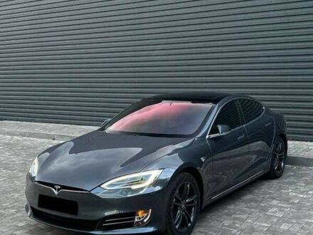 Тесла Модель С 2019 в Львове на Automoto.ua Серый Тесла Модель С, объемом двигателя 0 л и пробегом 61 тыс. км за 18900 $, фото 1 на Automoto.ua