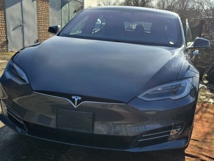 Тесла Модель С 2019 в Броварах на Automoto.ua Серый Тесла Модель С, объемом двигателя 0 л и пробегом 90 тыс. км за 28500 $, фото 1 на Automoto.ua