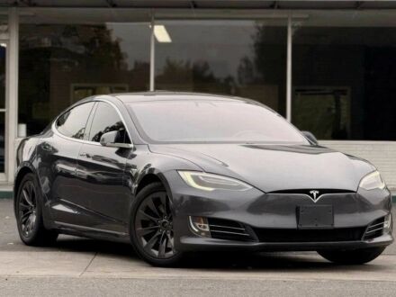 Серый Тесла Модель С, объемом двигателя 0 л и пробегом 49 тыс. км за 17800 $, фото 1 на Automoto.ua