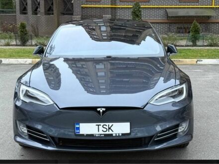 Серый Тесла Модель С, объемом двигателя 0 л и пробегом 146 тыс. км за 29500 $, фото 1 на Automoto.ua