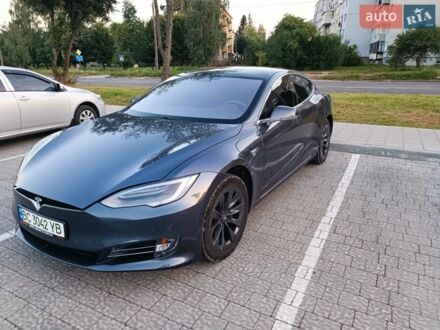 Серый Тесла Модель С, объемом двигателя 0 л и пробегом 160 тыс. км за 21999 $, фото 1 на Automoto.ua