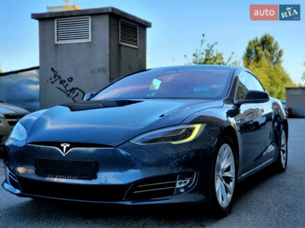 Тесла Модель С 2019 в Киеве на Automoto.ua Серый Тесла Модель С, объемом двигателя 0 л и пробегом 163 тыс. км за 21999 $, фото 1 на Automoto.ua