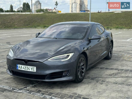Тесла Модель С 2020 у Києві на Automoto.ua Сірий Тесла Модель С, об'ємом двигуна 0 л та пробігом 38 тис. км за 35500 $, фото 1 на Automoto.ua