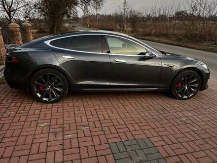 Серый Тесла Модель С, объемом двигателя 0 л и пробегом 37 тыс. км за 33500 $, фото 1 на Automoto.ua