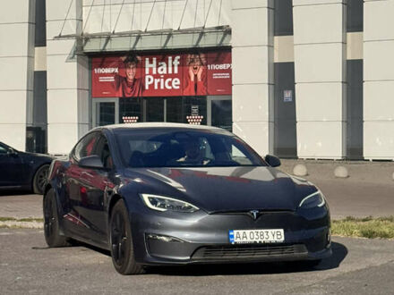 Серый Тесла Модель С, объемом двигателя 0 л и пробегом 30 тыс. км за 33000 $, фото 1 на Automoto.ua
