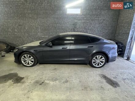 Серый Тесла Модель С, объемом двигателя 0 л и пробегом 37 тыс. км за 28500 $, фото 1 на Automoto.ua