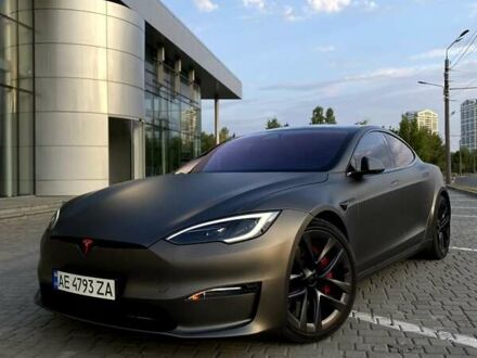 Серый Тесла Модель С, объемом двигателя 0 л и пробегом 9 тыс. км за 69500 $, фото 1 на Automoto.ua