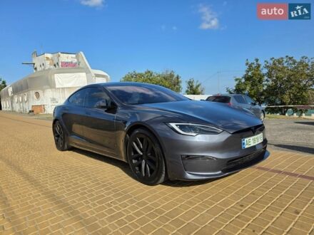 Серый Тесла Модель С, объемом двигателя 0 л и пробегом 54 тыс. км за 39900 $, фото 1 на Automoto.ua