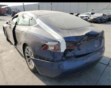 Тесла Модель С 2017 в Одессе на Automoto.ua Синий Тесла Модель С, объемом двигателя 0 л и пробегом 70 тыс. км за 9000 $, фото 2 на Automoto.ua