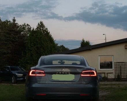 Тесла Модель С 2014 в Киеве на Automoto.ua Синий Тесла Модель С, объемом двигателя 0 л и пробегом 140 тыс. км за 8000 $, фото 1 на Automoto.ua