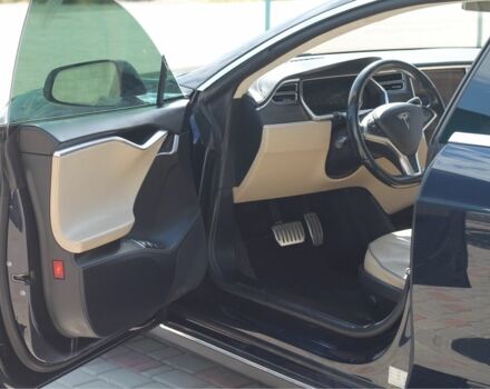 Синій Тесла Модель С, об'ємом двигуна 0 л та пробігом 100 тис. км за 15000 $, фото 15 на Automoto.ua