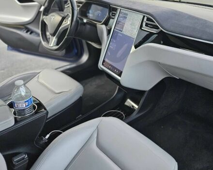 Синий Тесла Модель С, объемом двигателя 0 л и пробегом 74 тыс. км за 9500 $, фото 9 на Automoto.ua