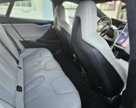 Синий Тесла Модель С, объемом двигателя 0 л и пробегом 74 тыс. км за 9500 $, фото 12 на Automoto.ua