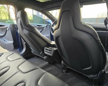 Синий Тесла Модель С, объемом двигателя 0 л и пробегом 87 тыс. км за 20200 $, фото 14 на Automoto.ua