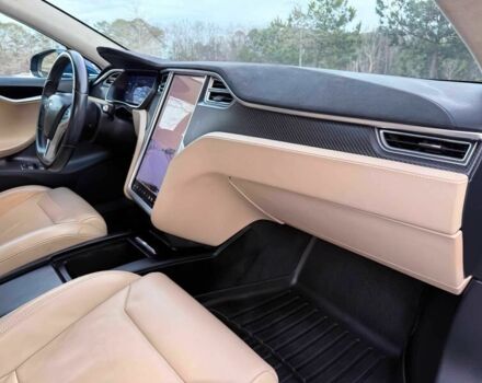 Синий Тесла Модель С, объемом двигателя 0 л и пробегом 58 тыс. км за 10150 $, фото 10 на Automoto.ua