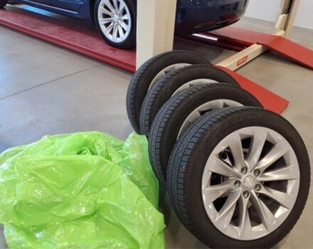 Синій Тесла Модель С, об'ємом двигуна 0 л та пробігом 142 тис. км за 17700 $, фото 4 на Automoto.ua