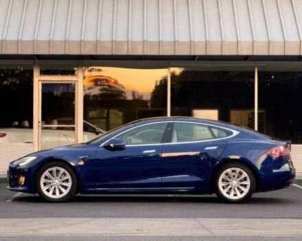 Синий Тесла Модель С, объемом двигателя 0 л и пробегом 88 тыс. км за 9000 $, фото 4 на Automoto.ua