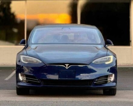 Синий Тесла Модель С, объемом двигателя 0 л и пробегом 88 тыс. км за 9000 $, фото 1 на Automoto.ua