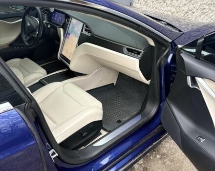 Синий Тесла Модель С, объемом двигателя 0 л и пробегом 67 тыс. км за 24499 $, фото 8 на Automoto.ua