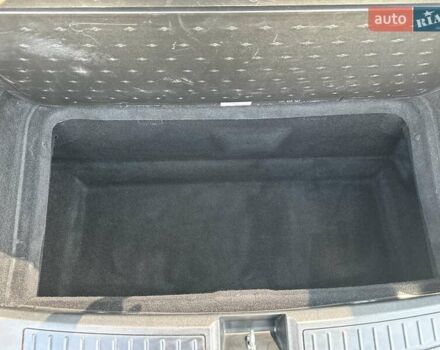 Тесла Модель С 2013 у Києві на Automoto.ua Синій Тесла Модель С, об'ємом двигуна 0 л та пробігом 165 тис. км за 13333 $, фото 13 на Automoto.ua