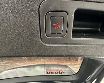 Синий Тесла Модель С, объемом двигателя 0 л и пробегом 165 тыс. км за 12500 $, фото 10 на Automoto.ua