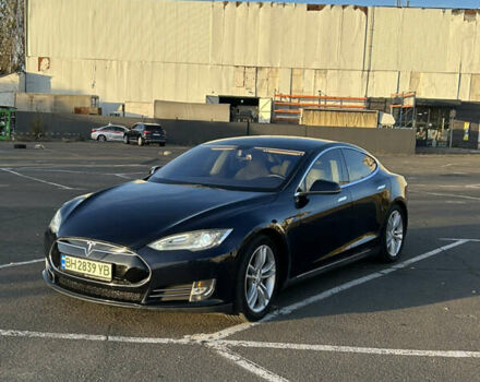 Тесла Модель С 2013 в Одессе на Automoto.ua Синий Тесла Модель С, объемом двигателя 0 л и пробегом 319 тыс. км за 12800 $, фото 3 на Automoto.ua