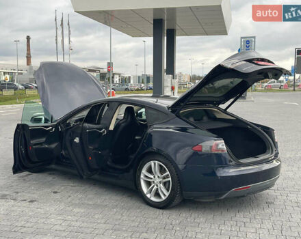 Синій Тесла Модель С, об'ємом двигуна 0 л та пробігом 131 тис. км за 12700 $, фото 11 на Automoto.ua