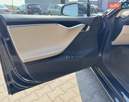 Синий Тесла Модель С, объемом двигателя 0 л и пробегом 143 тыс. км за 12800 $, фото 3 на Automoto.ua