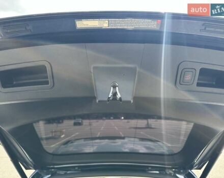 Тесла Модель С 2013 у Києві на Automoto.ua Синій Тесла Модель С, об'ємом двигуна 0 л та пробігом 165 тис. км за 13333 $, фото 12 на Automoto.ua