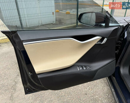 Синий Тесла Модель С, объемом двигателя 0 л и пробегом 165 тыс. км за 13990 $, фото 12 на Automoto.ua