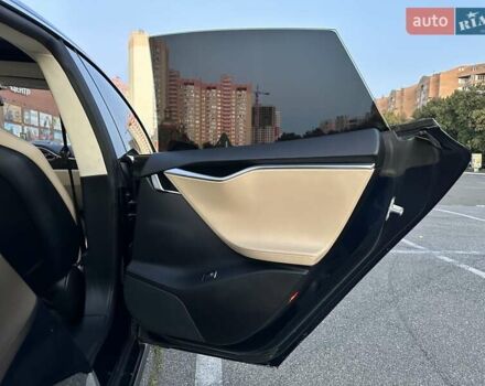 Синій Тесла Модель С, об'ємом двигуна 0 л та пробігом 165 тис. км за 13300 $, фото 36 на Automoto.ua