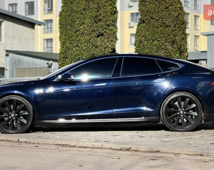 Синий Тесла Модель С, объемом двигателя 0 л и пробегом 200 тыс. км за 15400 $, фото 2 на Automoto.ua