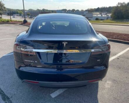 Синий Тесла Модель С, объемом двигателя 0 л и пробегом 80 тыс. км за 6000 $, фото 4 на Automoto.ua