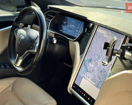 Синий Тесла Модель С, объемом двигателя 0 л и пробегом 200 тыс. км за 15400 $, фото 27 на Automoto.ua