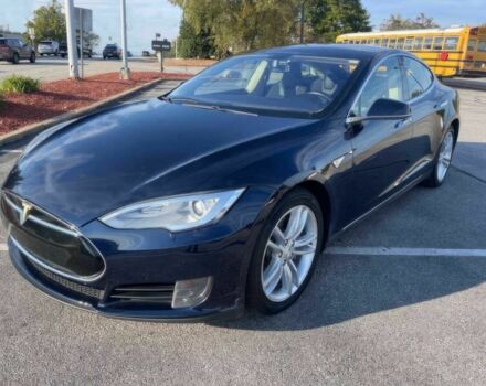 Синий Тесла Модель С, объемом двигателя 0 л и пробегом 80 тыс. км за 6000 $, фото 2 на Automoto.ua