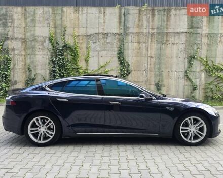 Синій Тесла Модель С, об'ємом двигуна 0 л та пробігом 155 тис. км за 12499 $, фото 4 на Automoto.ua