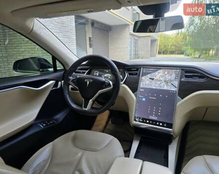 Синій Тесла Модель С, об'ємом двигуна 0 л та пробігом 155 тис. км за 12499 $, фото 30 на Automoto.ua