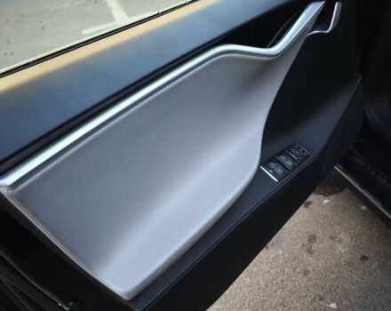 Синий Тесла Модель С, объемом двигателя 0 л и пробегом 138 тыс. км за 18499 $, фото 5 на Automoto.ua