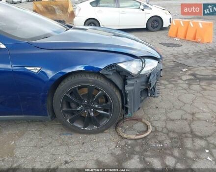 Синий Тесла Модель С, объемом двигателя 0 л и пробегом 140 тыс. км за 10500 $, фото 9 на Automoto.ua
