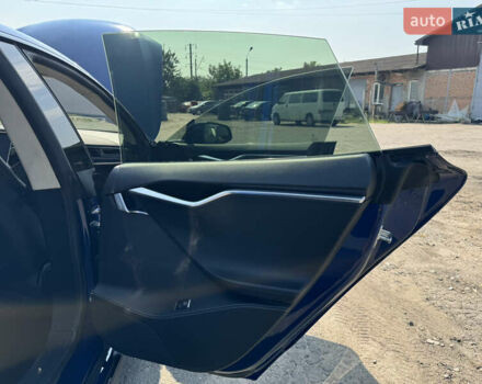 Синій Тесла Модель С, об'ємом двигуна 0 л та пробігом 152 тис. км за 16000 $, фото 7 на Automoto.ua