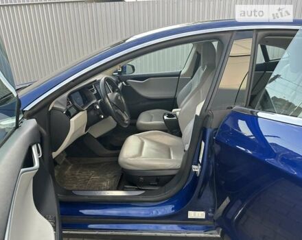 Синий Тесла Модель С, объемом двигателя 0 л и пробегом 75 тыс. км за 19999 $, фото 10 на Automoto.ua