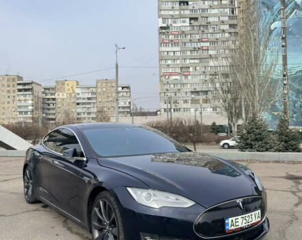 Синий Тесла Модель С, объемом двигателя 0 л и пробегом 217 тыс. км за 16000 $, фото 1 на Automoto.ua