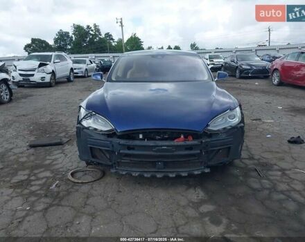 Синий Тесла Модель С, объемом двигателя 0 л и пробегом 140 тыс. км за 10500 $, фото 2 на Automoto.ua