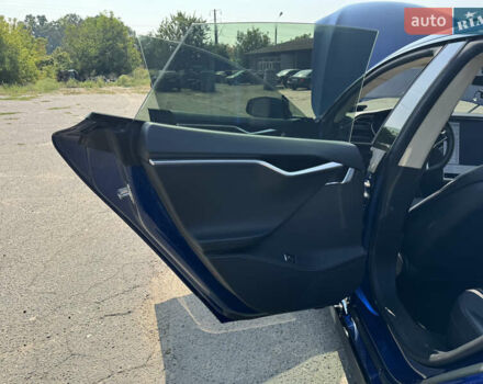 Синій Тесла Модель С, об'ємом двигуна 0 л та пробігом 152 тис. км за 16000 $, фото 5 на Automoto.ua
