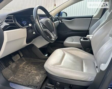 Синий Тесла Модель С, объемом двигателя 0 л и пробегом 75 тыс. км за 19999 $, фото 7 на Automoto.ua