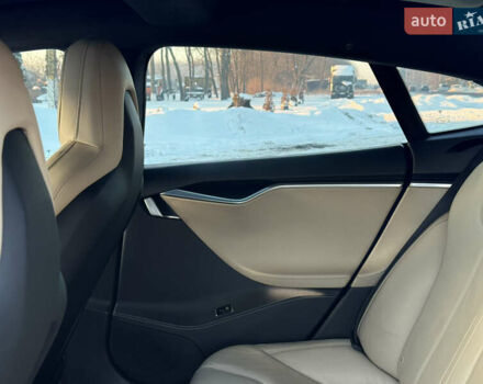 Синій Тесла Модель С, об'ємом двигуна 0 л та пробігом 61 тис. км за 15300 $, фото 44 на Automoto.ua