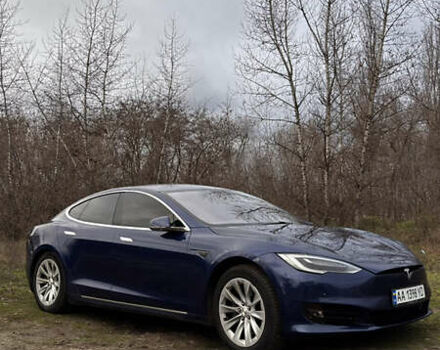 Синий Тесла Модель С, объемом двигателя 0 л и пробегом 218 тыс. км за 16000 $, фото 2 на Automoto.ua