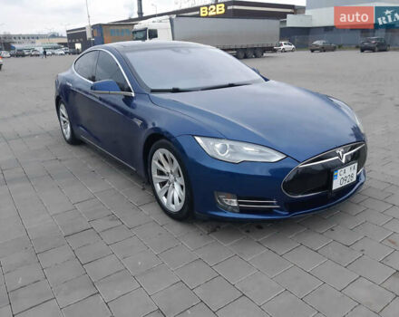 Синий Тесла Модель С, объемом двигателя 0 л и пробегом 184 тыс. км за 15200 $, фото 2 на Automoto.ua