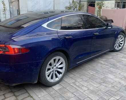 Синий Тесла Модель С, объемом двигателя 0 л и пробегом 103 тыс. км за 17700 $, фото 2 на Automoto.ua